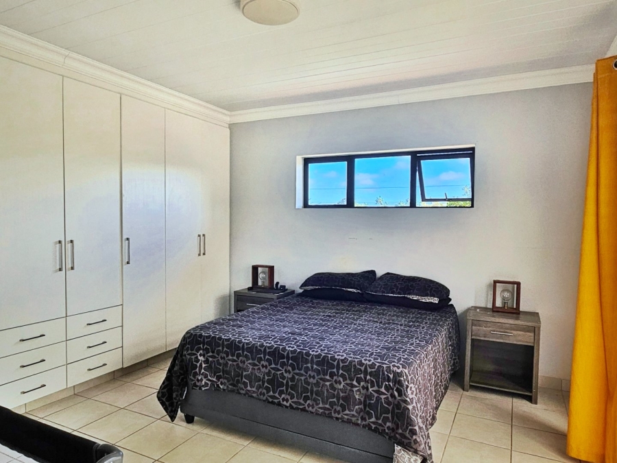 2 Bedroom Property for Sale in Fraaiuitsig Western Cape